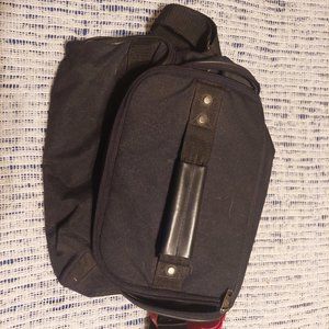 American Tourist makeup bag